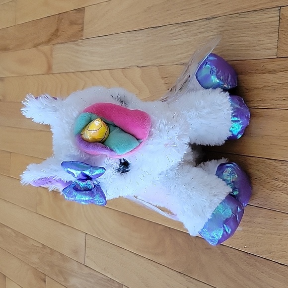 Barbie Unicorn Doctor Set Lights Up - Picture 3 of 8